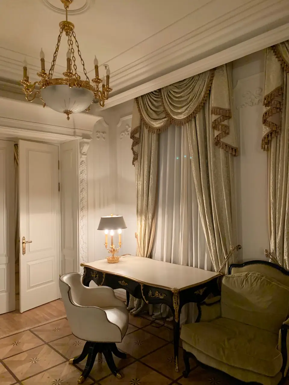 Executive Suite